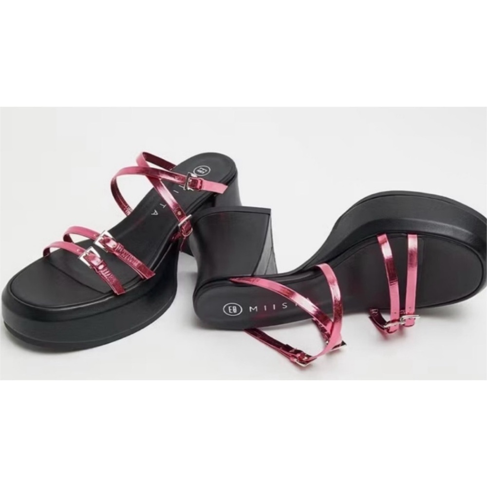 Miista Nara Platform Sandal
Size 7.5
